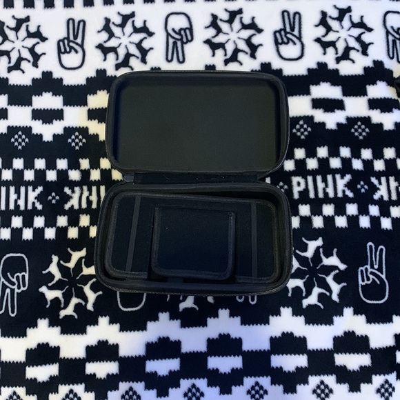 Nintendo Switch Case - Picture 2 of 4